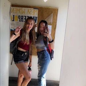 Meet your Posher, Carli